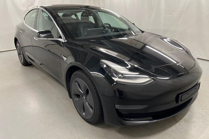 Sort Tesla Model 3 fra 2020