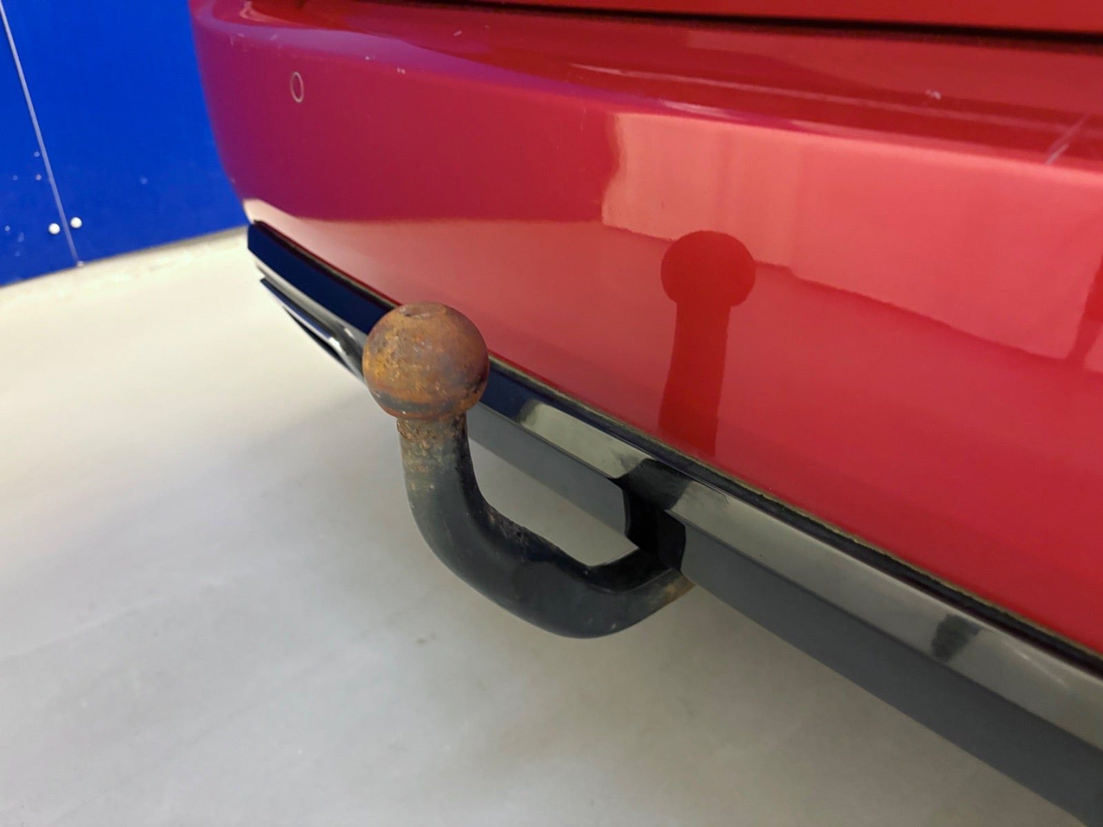 Rød Peugeot 308 fra 2016