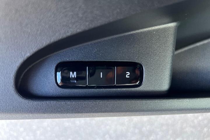 Sort Polestar 2 fra 2026