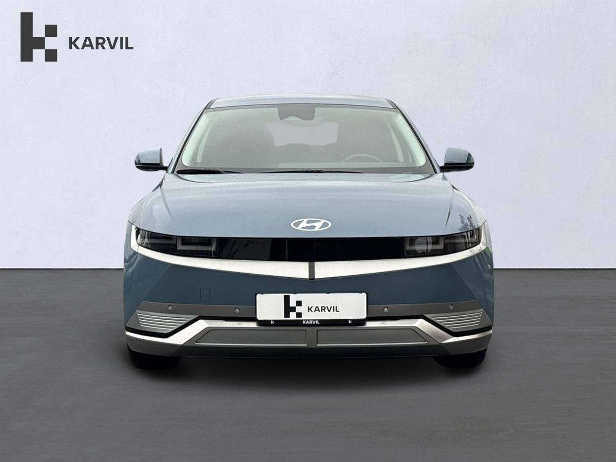 Blå Hyundai Ioniq 5 fra 2024