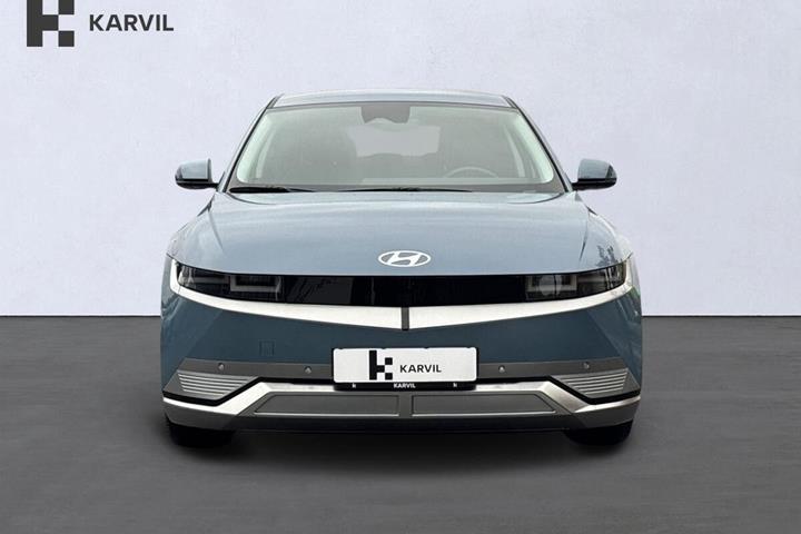 Blå Hyundai Ioniq 5 fra 2024