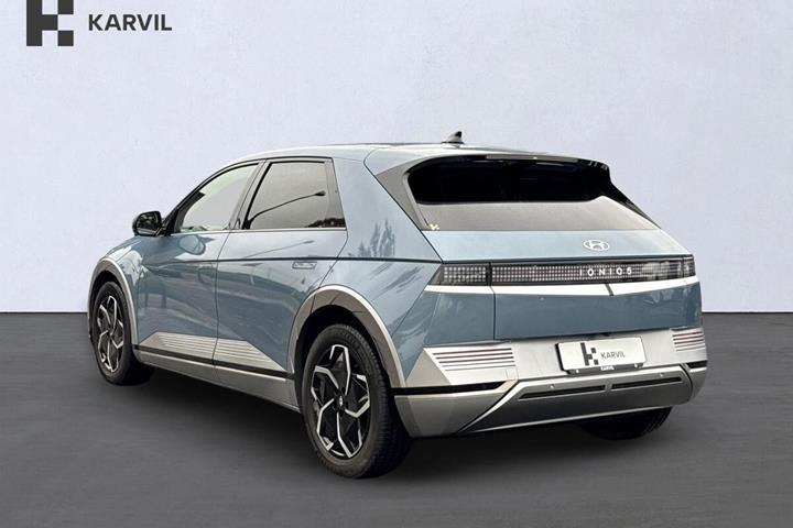 Blå Hyundai Ioniq 5 fra 2024