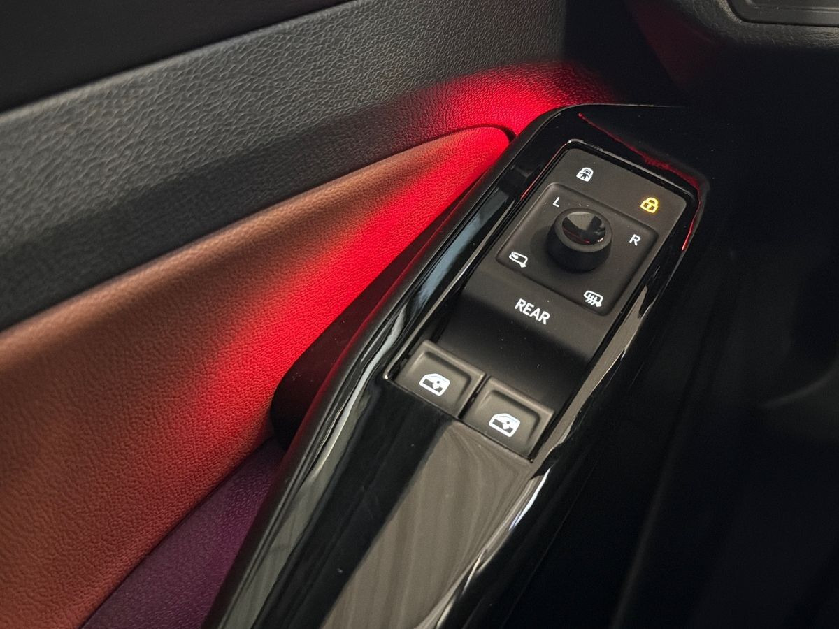 Grå VW ID.4 fra 2021