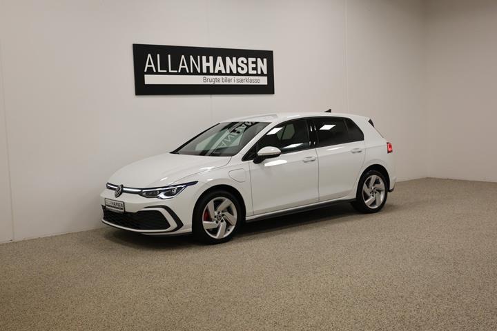 Hvid VW Golf VIII fra 2021