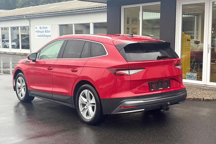 Rød Skoda Enyaq fra 2021