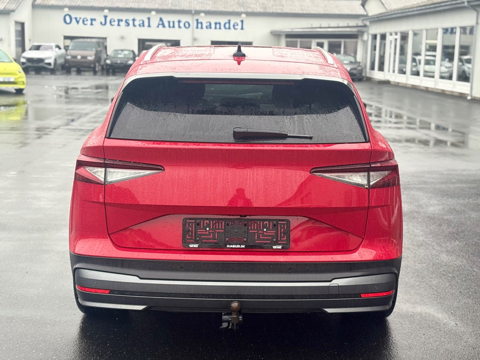Rød Skoda Enyaq fra 2021