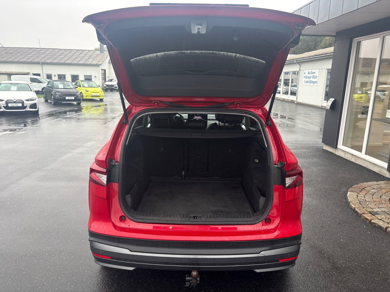 Rød Skoda Enyaq fra 2021