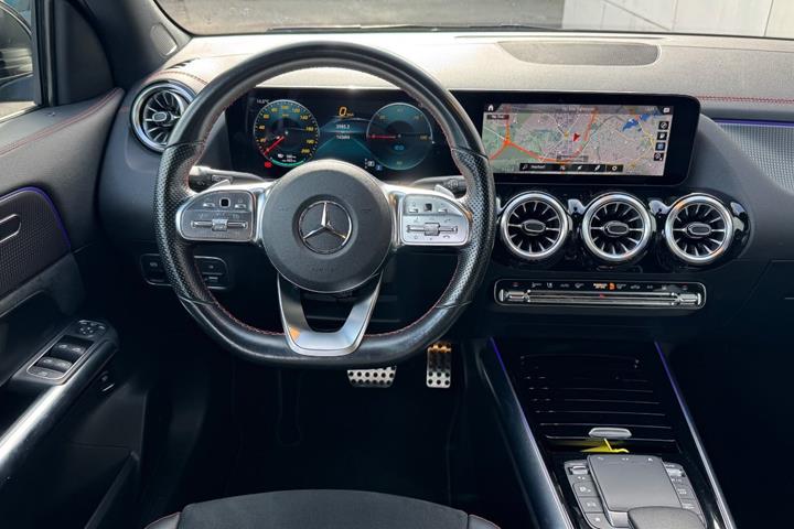 Sort Mercedes EQA350 fra 2022