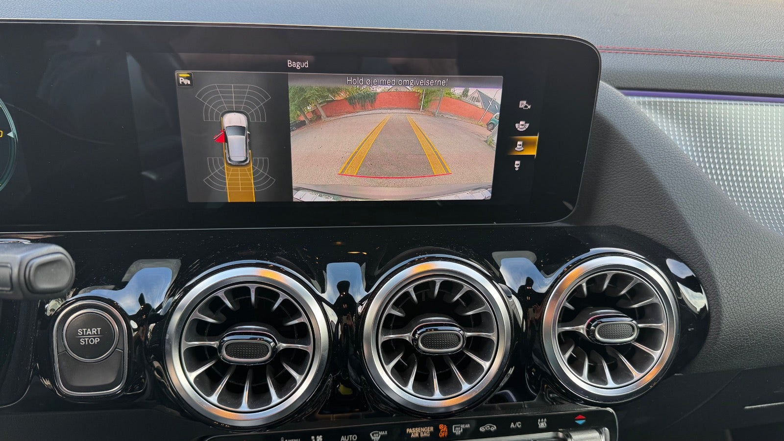 Sort Mercedes EQA350 fra 2022