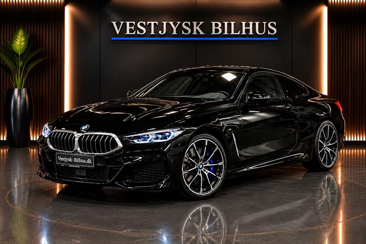 Sort BMW 840d fra 2019 set udefra