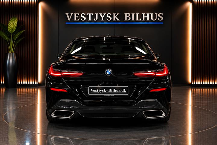Sort BMW 840d fra 2019