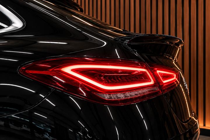 Sort Mercedes GLE350 de fra 2022