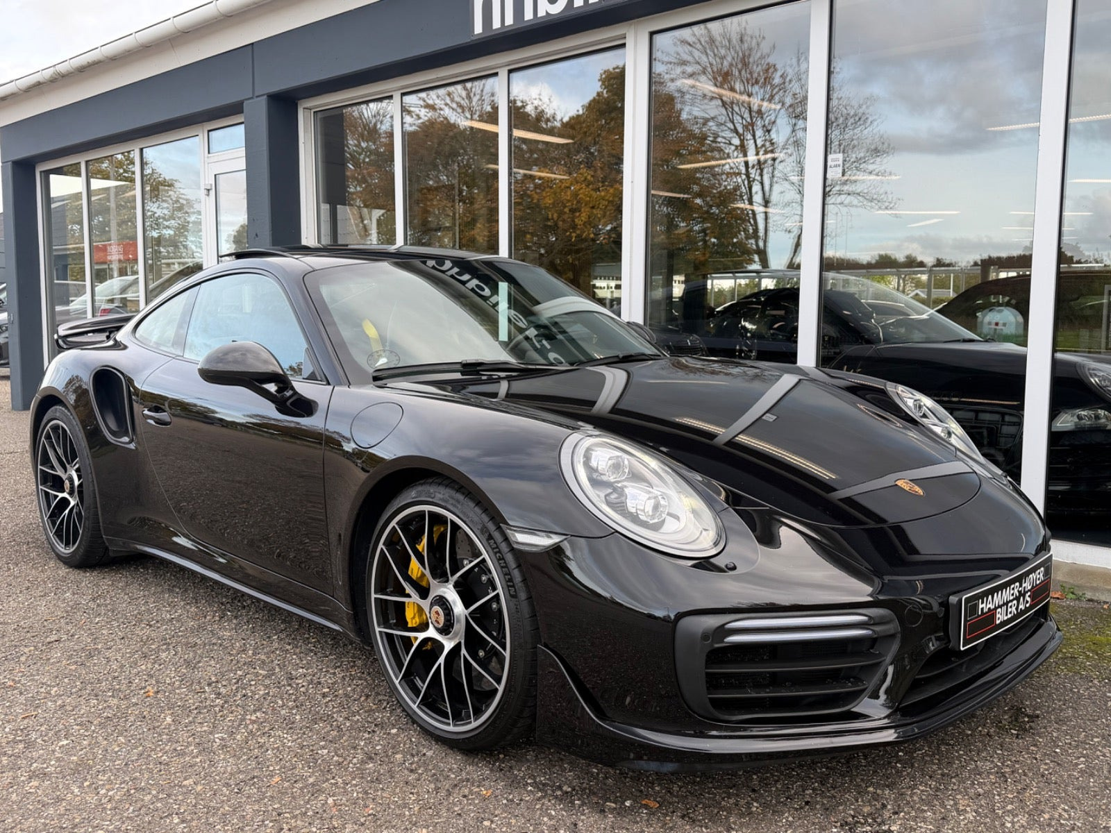 Sort Porsche 911 Turbo S fra 2018