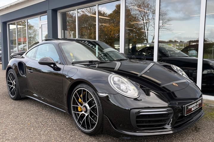 Sort Porsche 911 Turbo S fra 2018