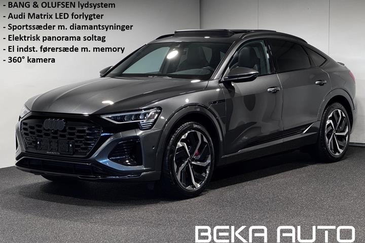 Grå Audi Q8 e-tron fra 2024