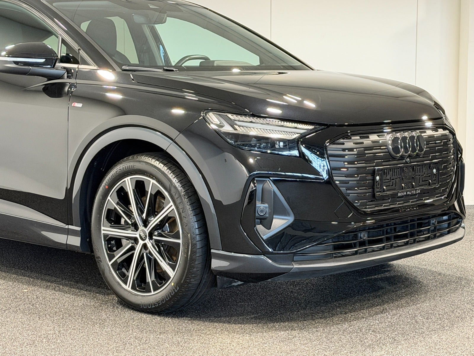 Sort Audi Q4 e-tron fra 2024