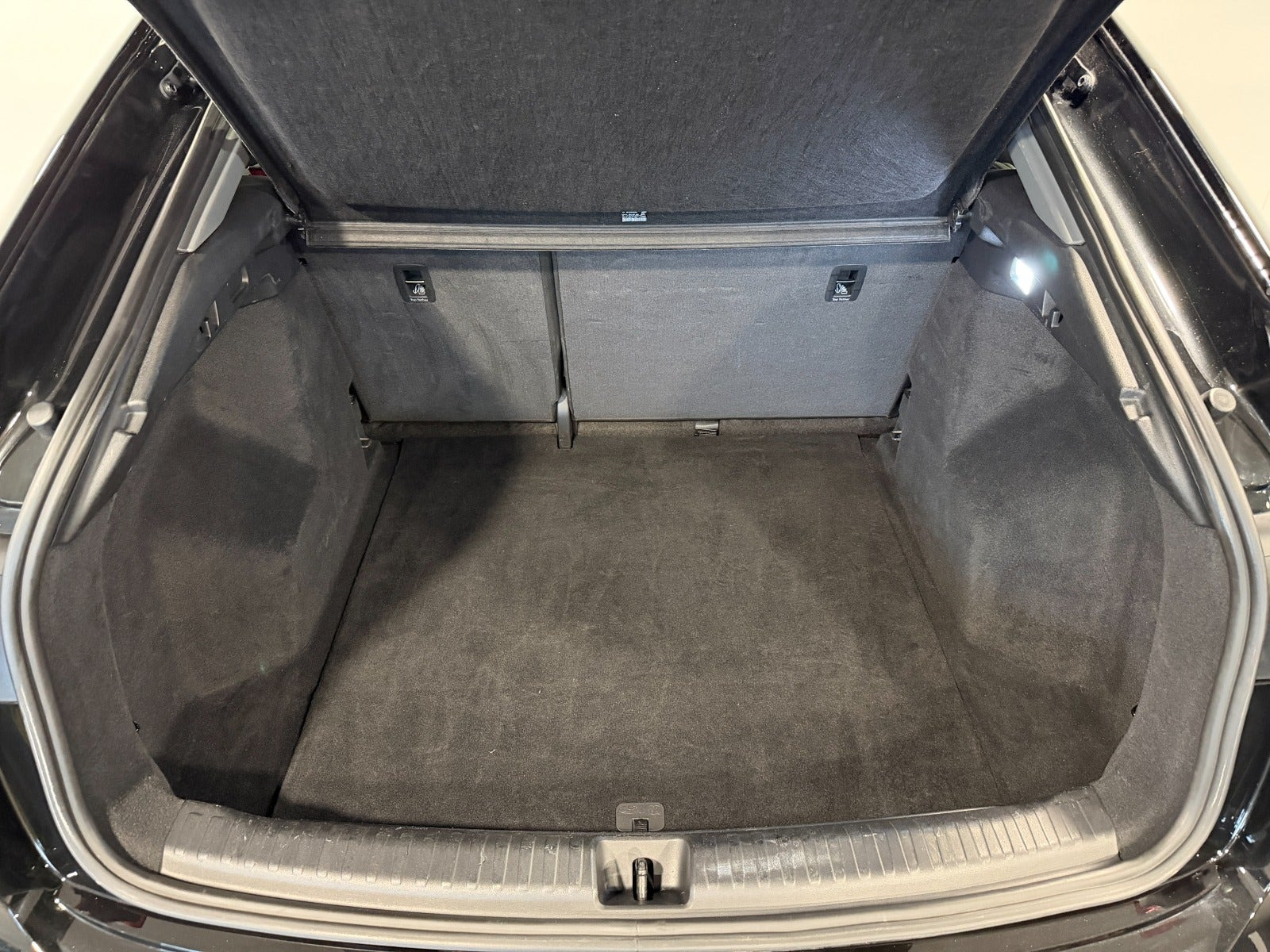 Sort Audi Q4 e-tron fra 2024