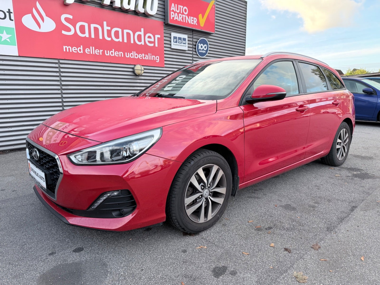 Rød Hyundai i30 fra 2020