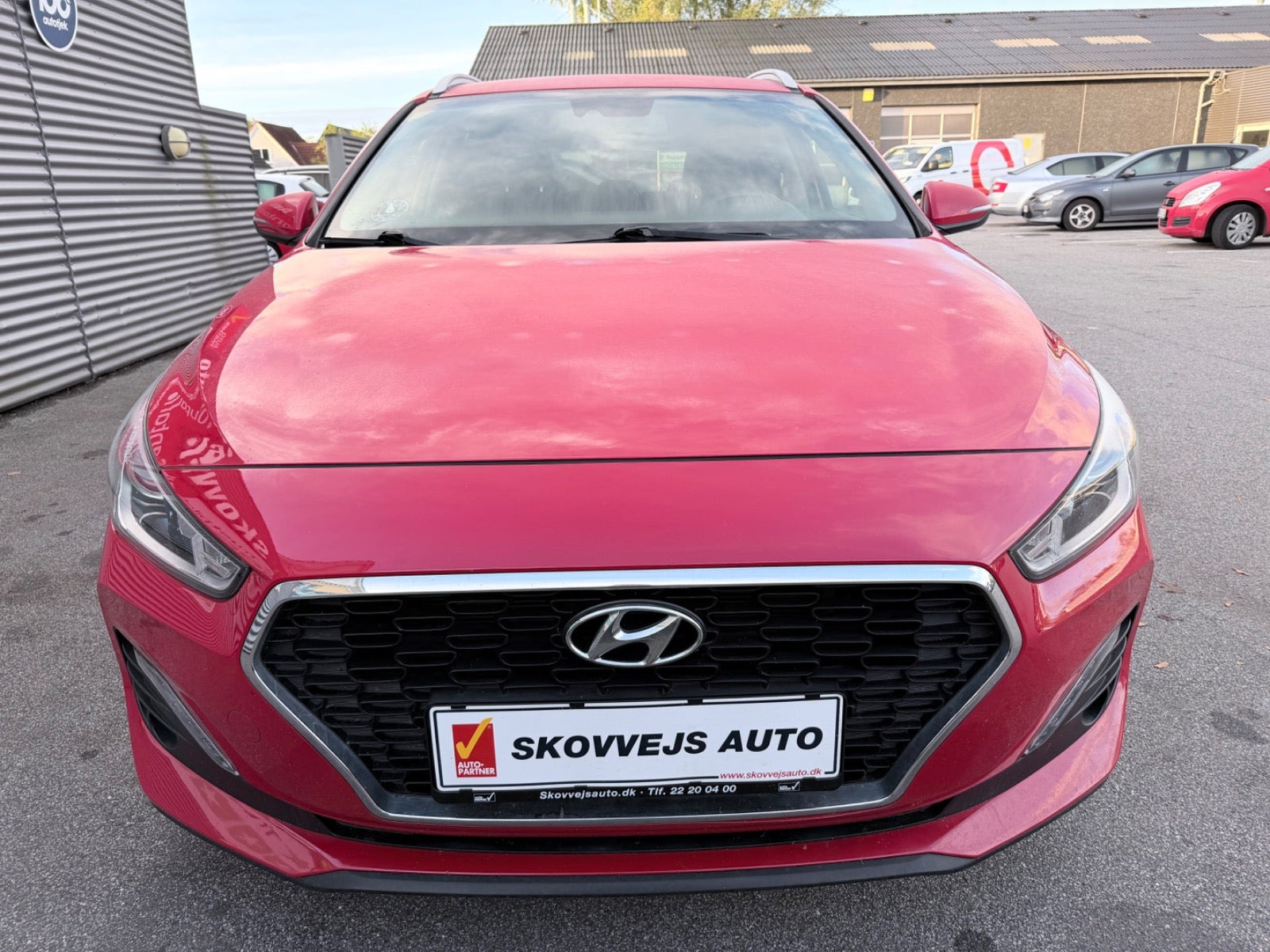 Rød Hyundai i30 fra 2020