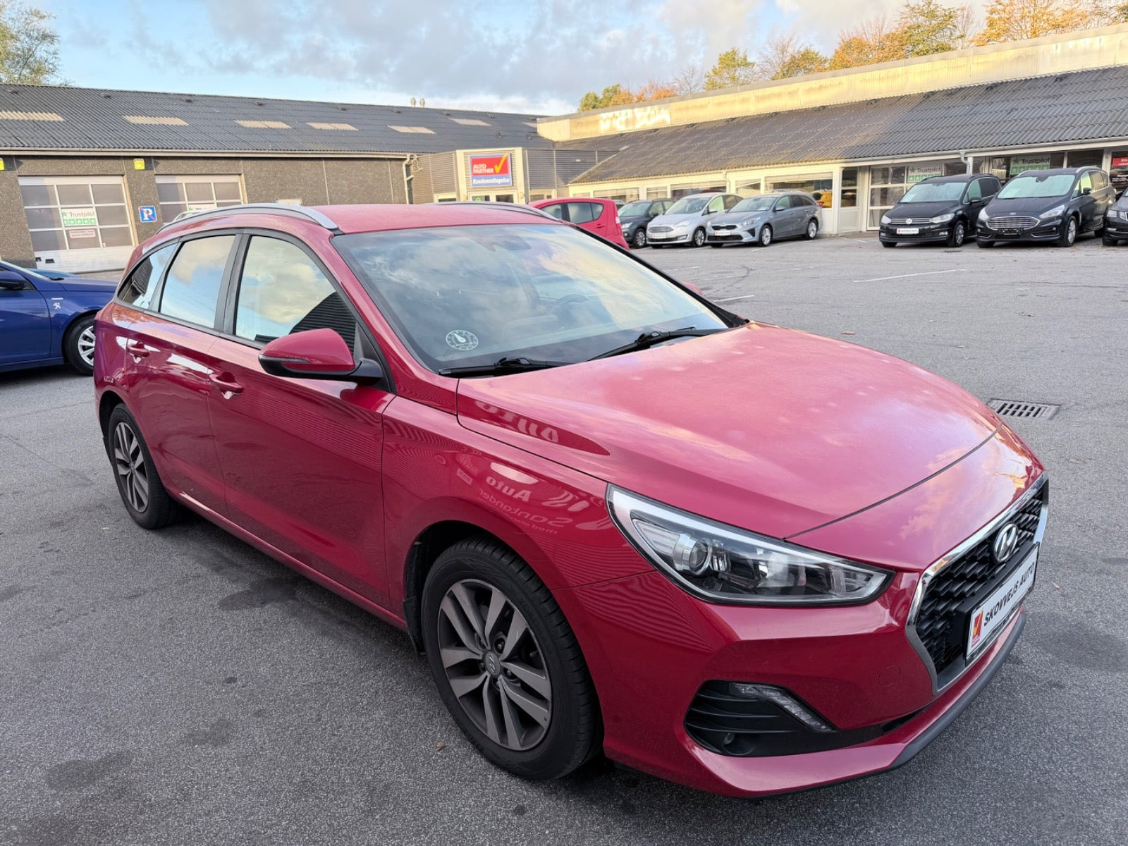 Rød Hyundai i30 fra 2020