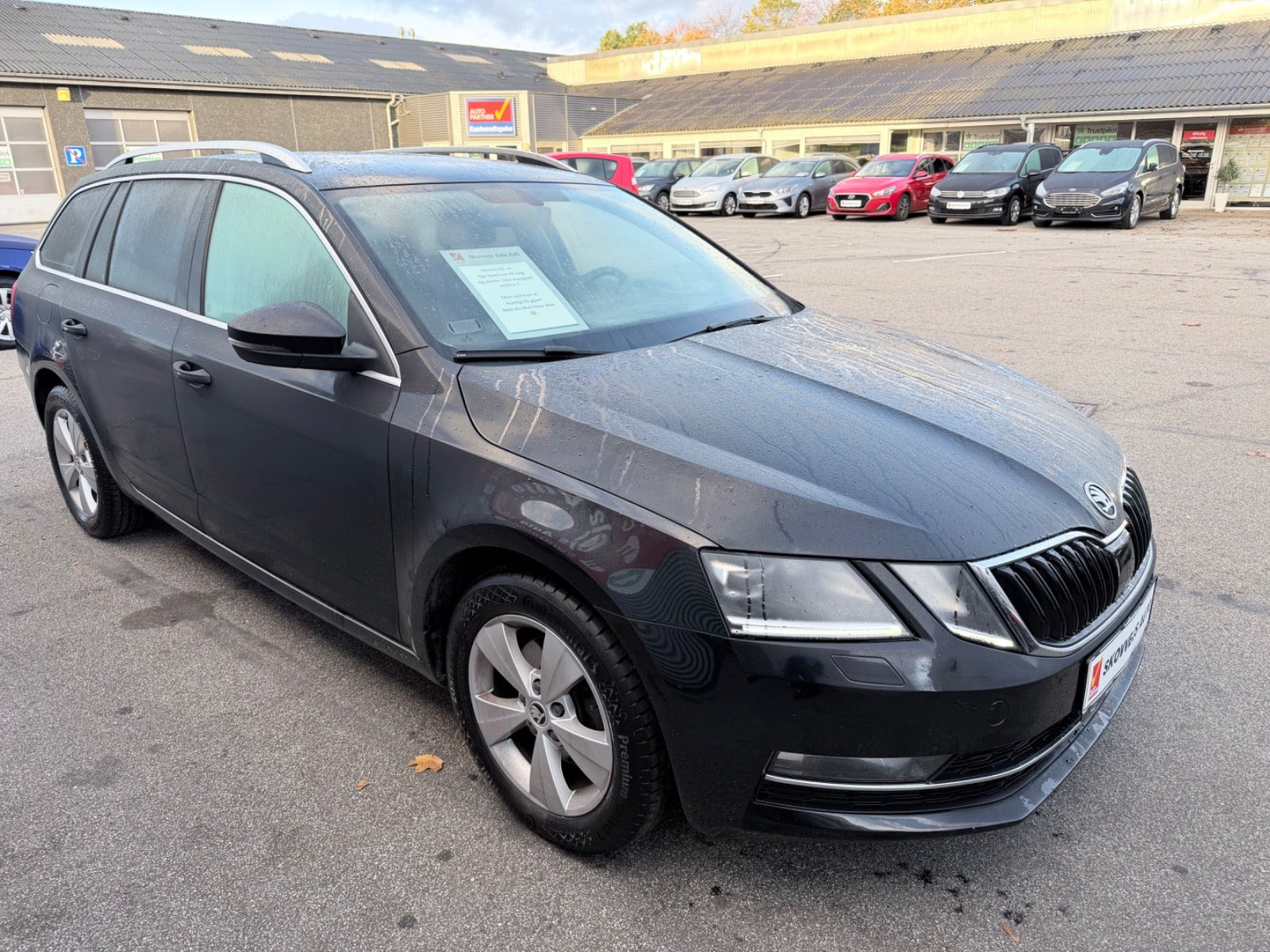 Sort Skoda Octavia fra 2018