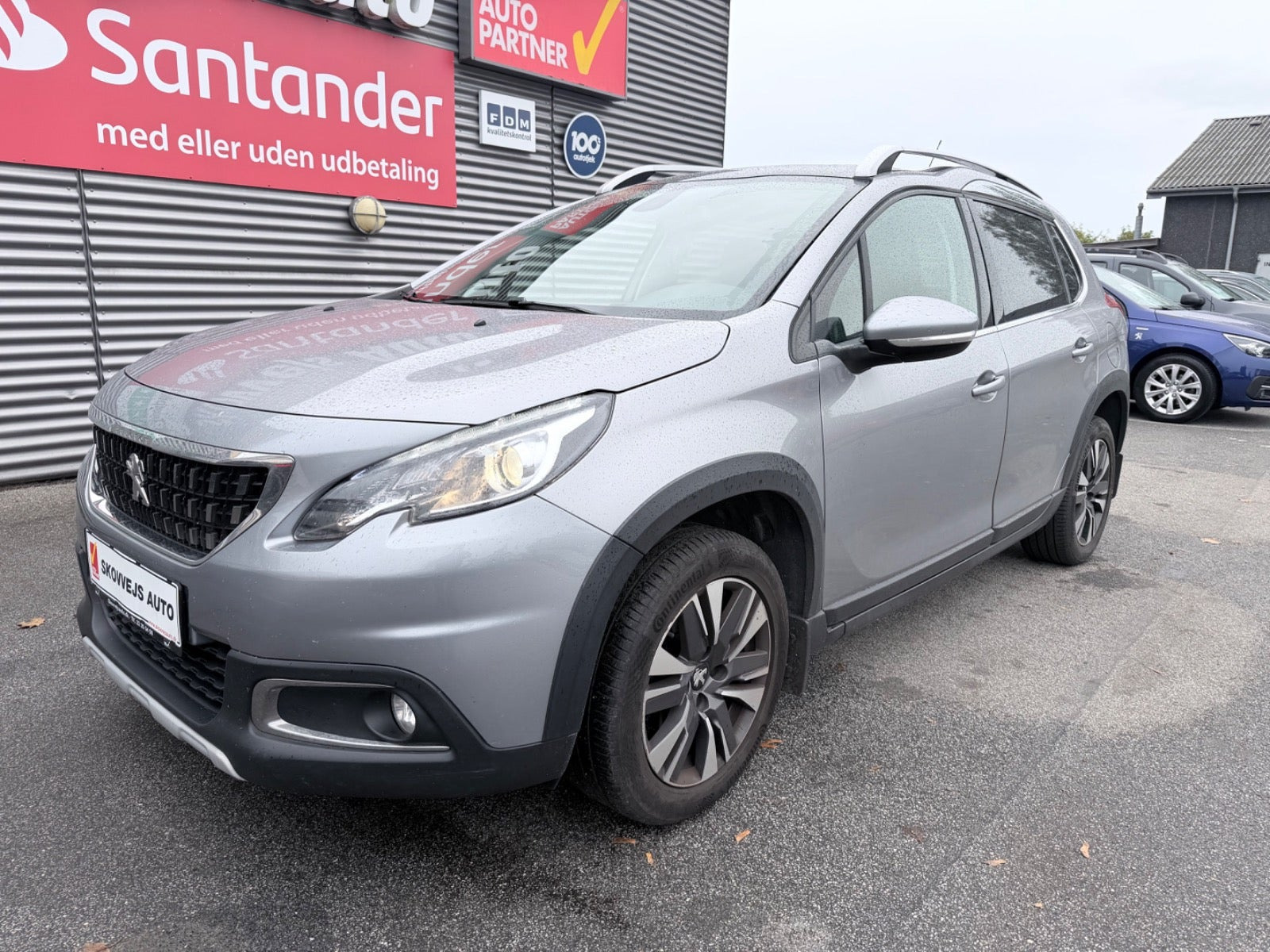 Grå Peugeot 2008 fra 2019