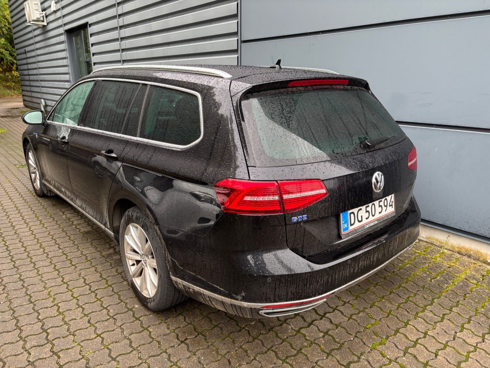 Sort VW Passat fra 2019
