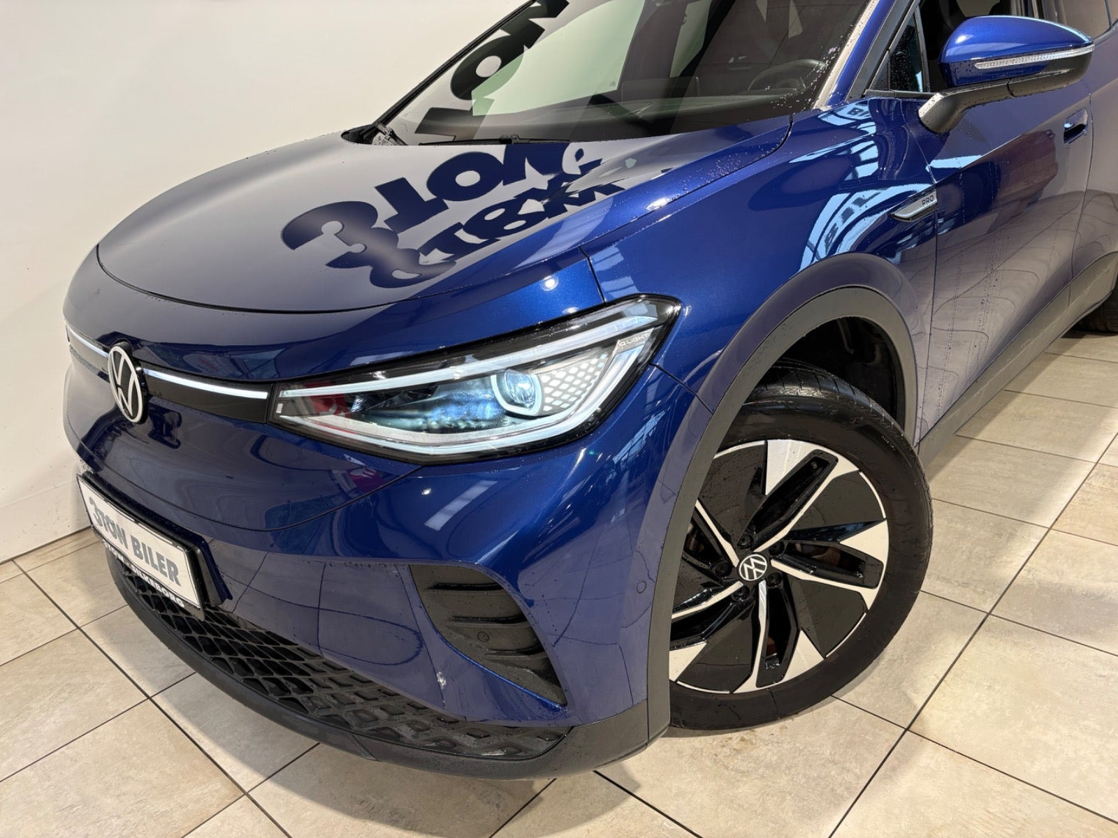 Blå VW ID.4 fra 2023