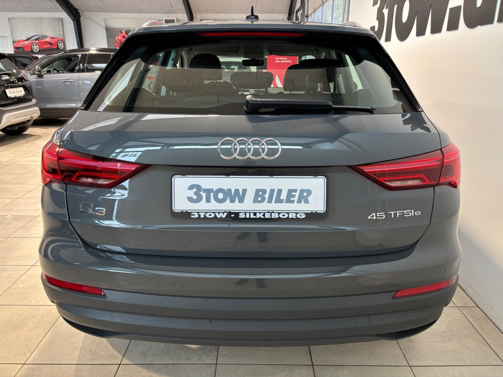 Grå Audi Q3 fra 2021