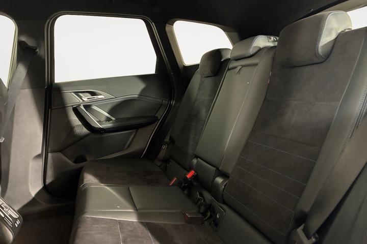 Sølv BMW iX1 fra 2024