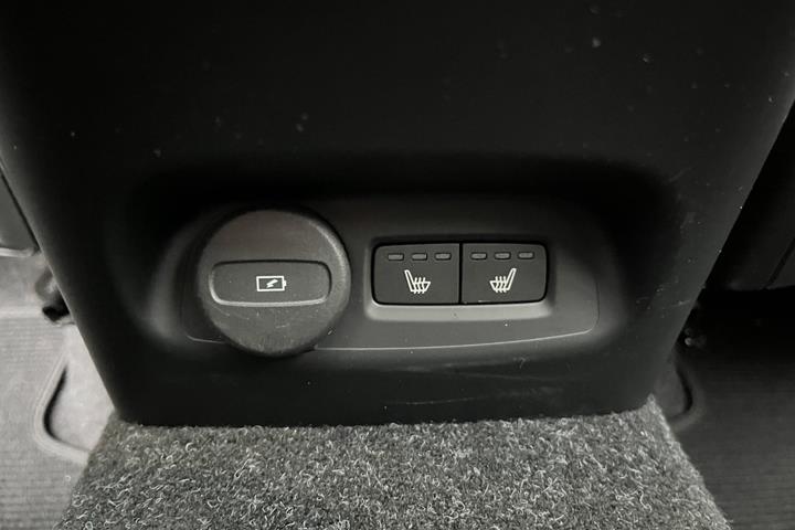 Sølv Volvo XC40 fra 2024