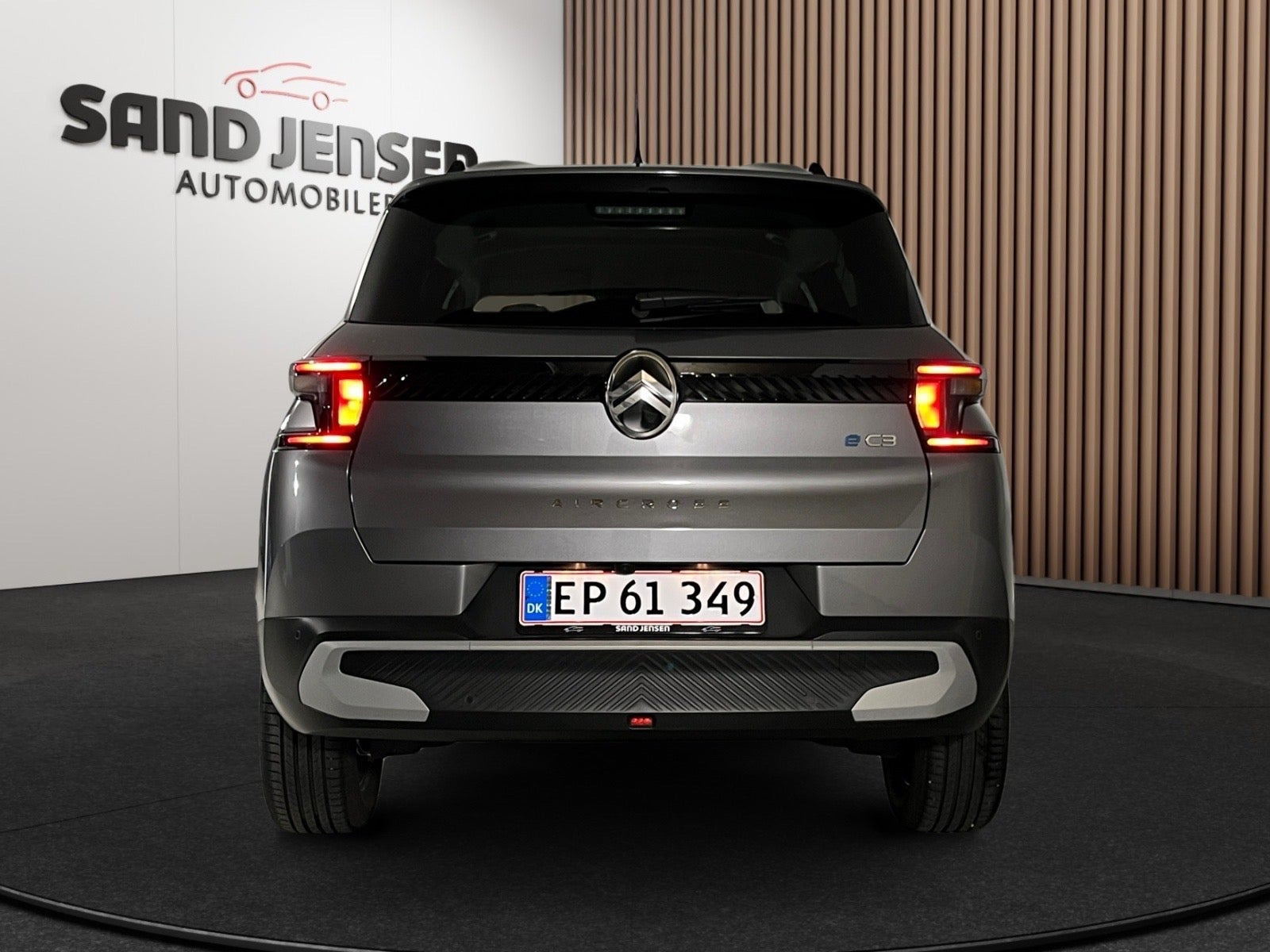 Grå Citroën e-C3 Aircross fra 2025