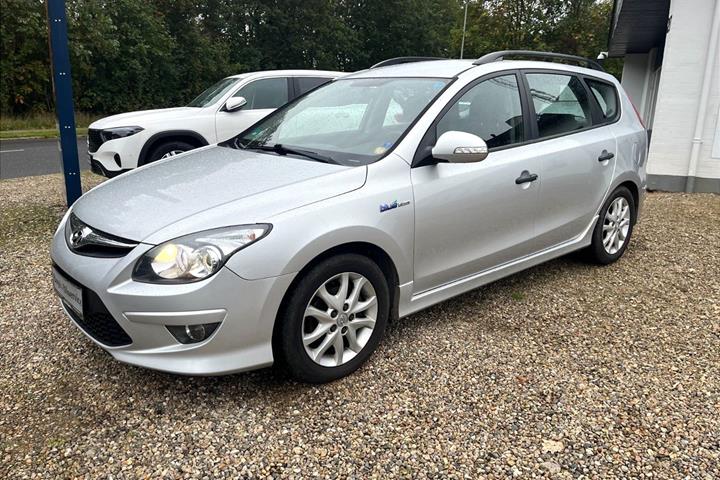 Sølv Hyundai i30 fra 2012