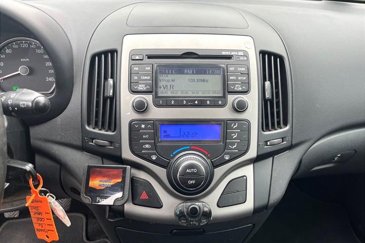 Sølv Hyundai i30 fra 2012