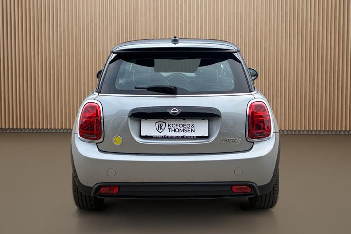 Grå Mini Cooper fra 2023