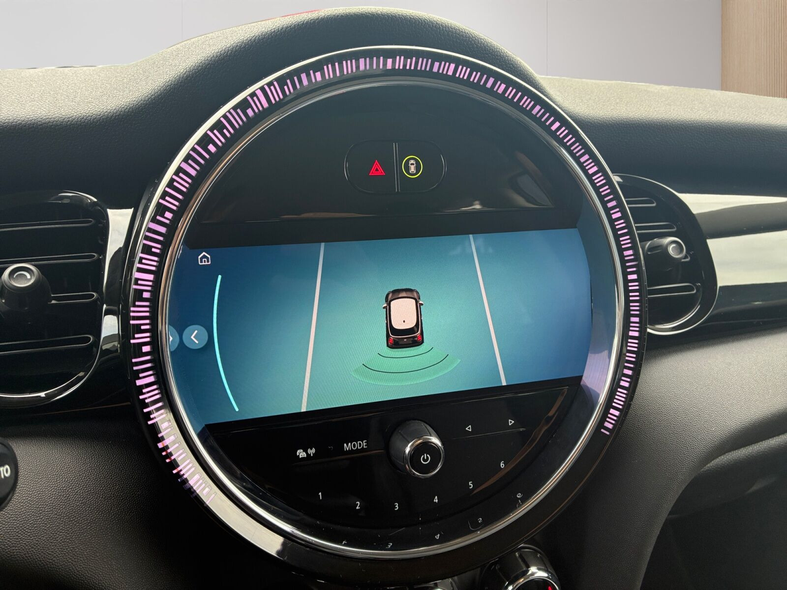 Grå Mini Cooper fra 2023