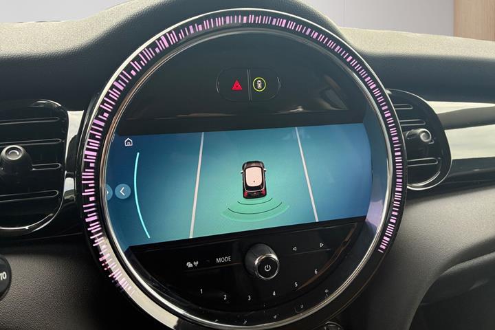 Grå Mini Cooper fra 2023
