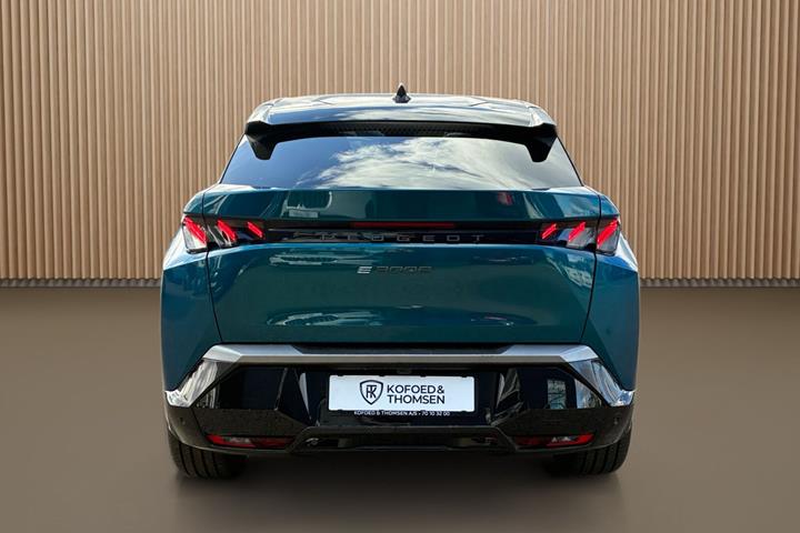 Blå Peugeot e-3008 fra 2025