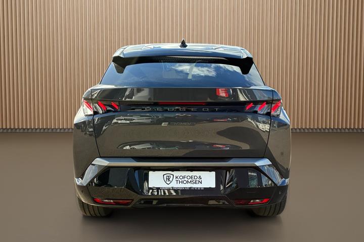 Grå Peugeot e-3008 fra 2025
