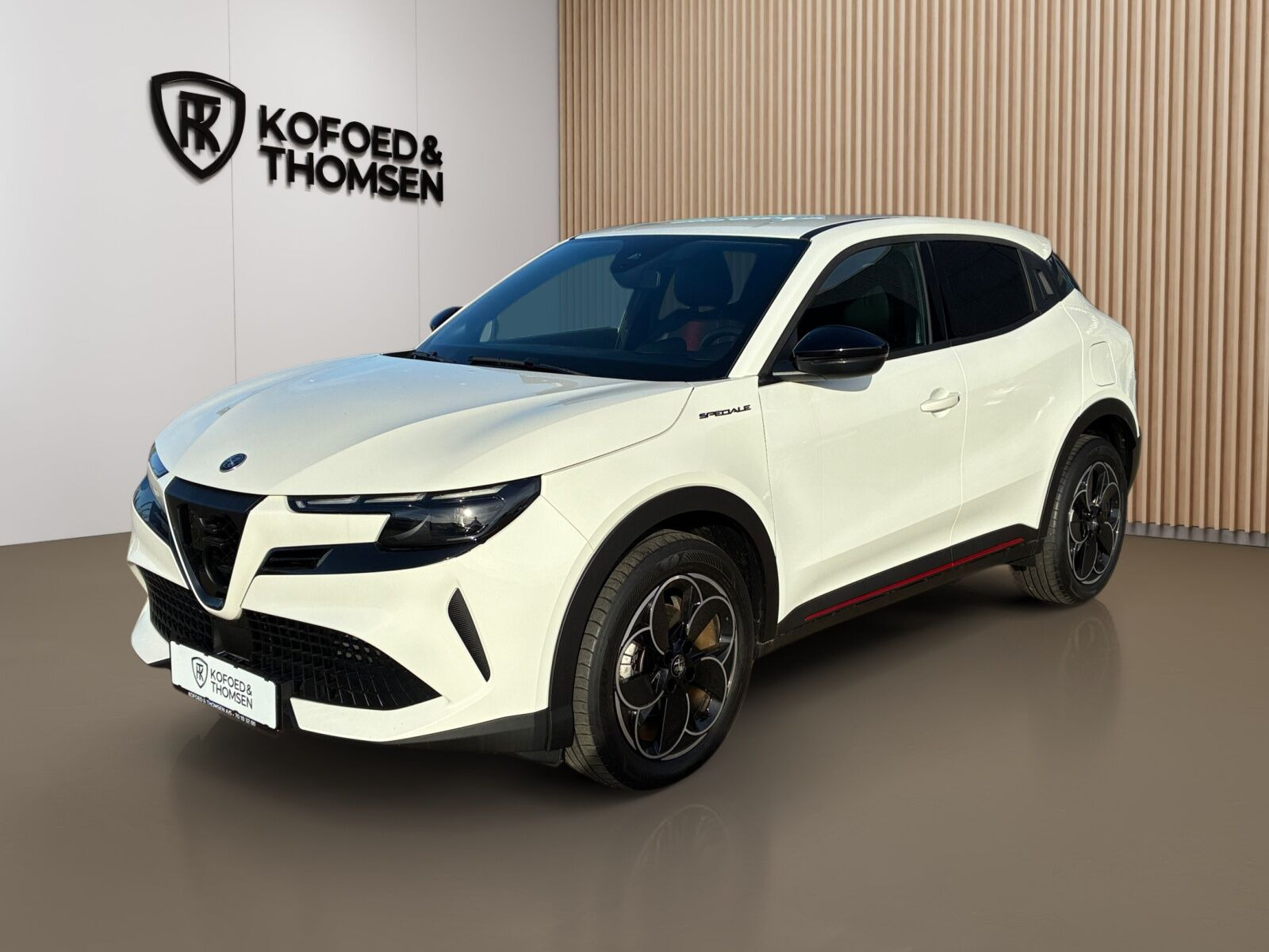 Alfa Romeo Junior EL Speciale 156HK 5d Aut.