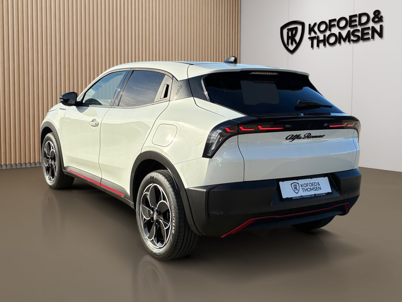 Hvid Alfa Romeo Junior fra 2025