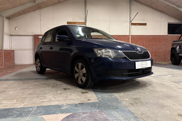 Blå Skoda Fabia fra 2018