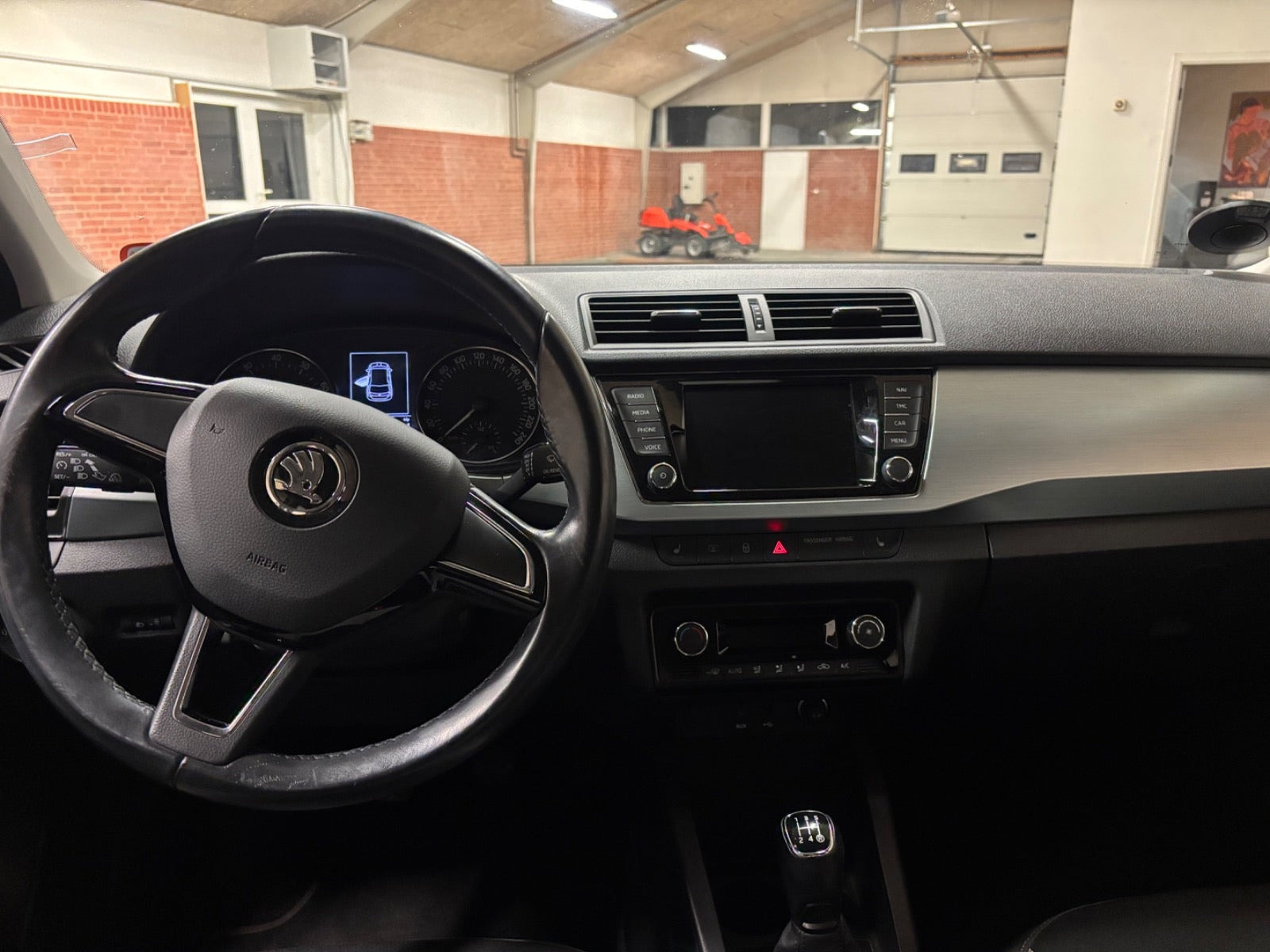 Blå Skoda Fabia fra 2018