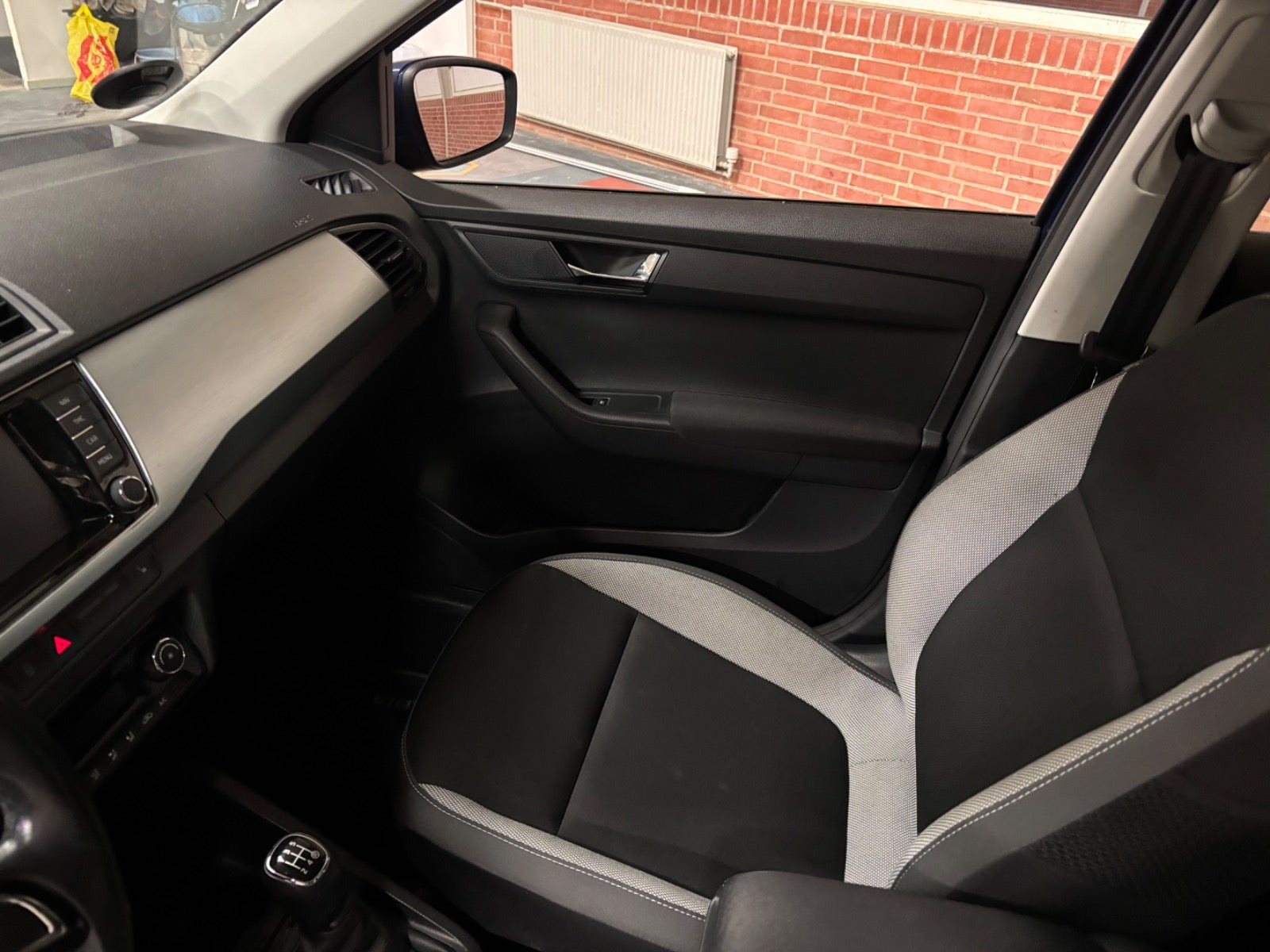Blå Skoda Fabia fra 2018