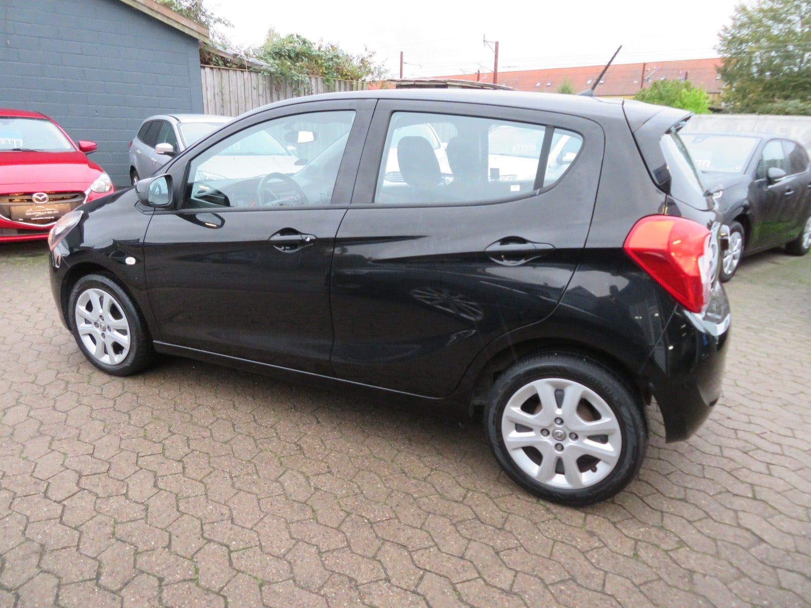 Sort Opel Karl fra 2017