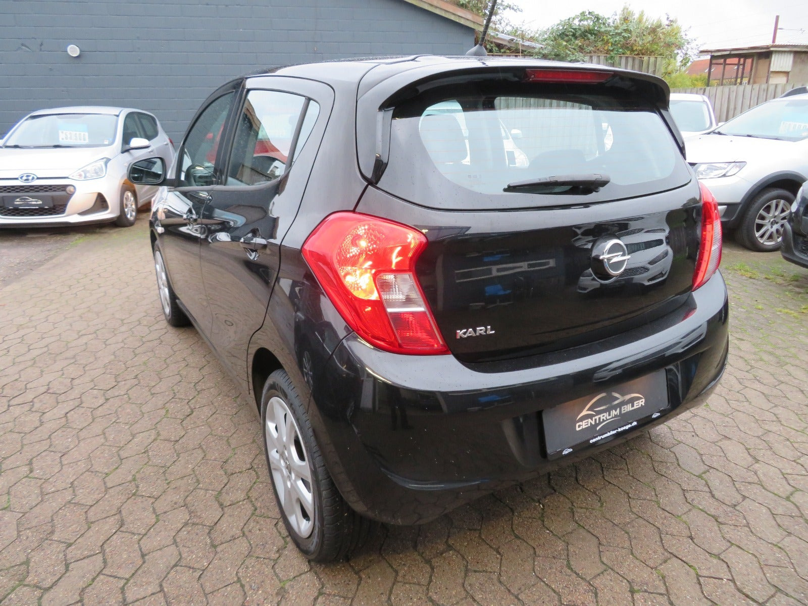 Sort Opel Karl fra 2017