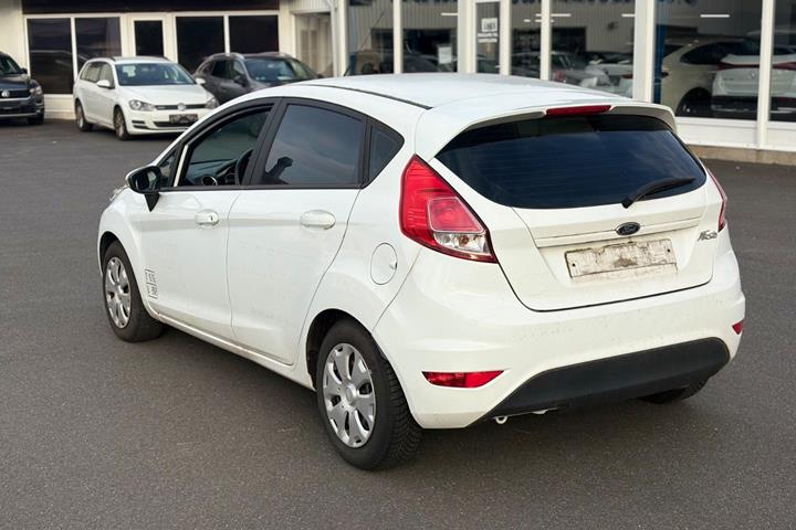 Hvid Ford Fiesta fra 2016