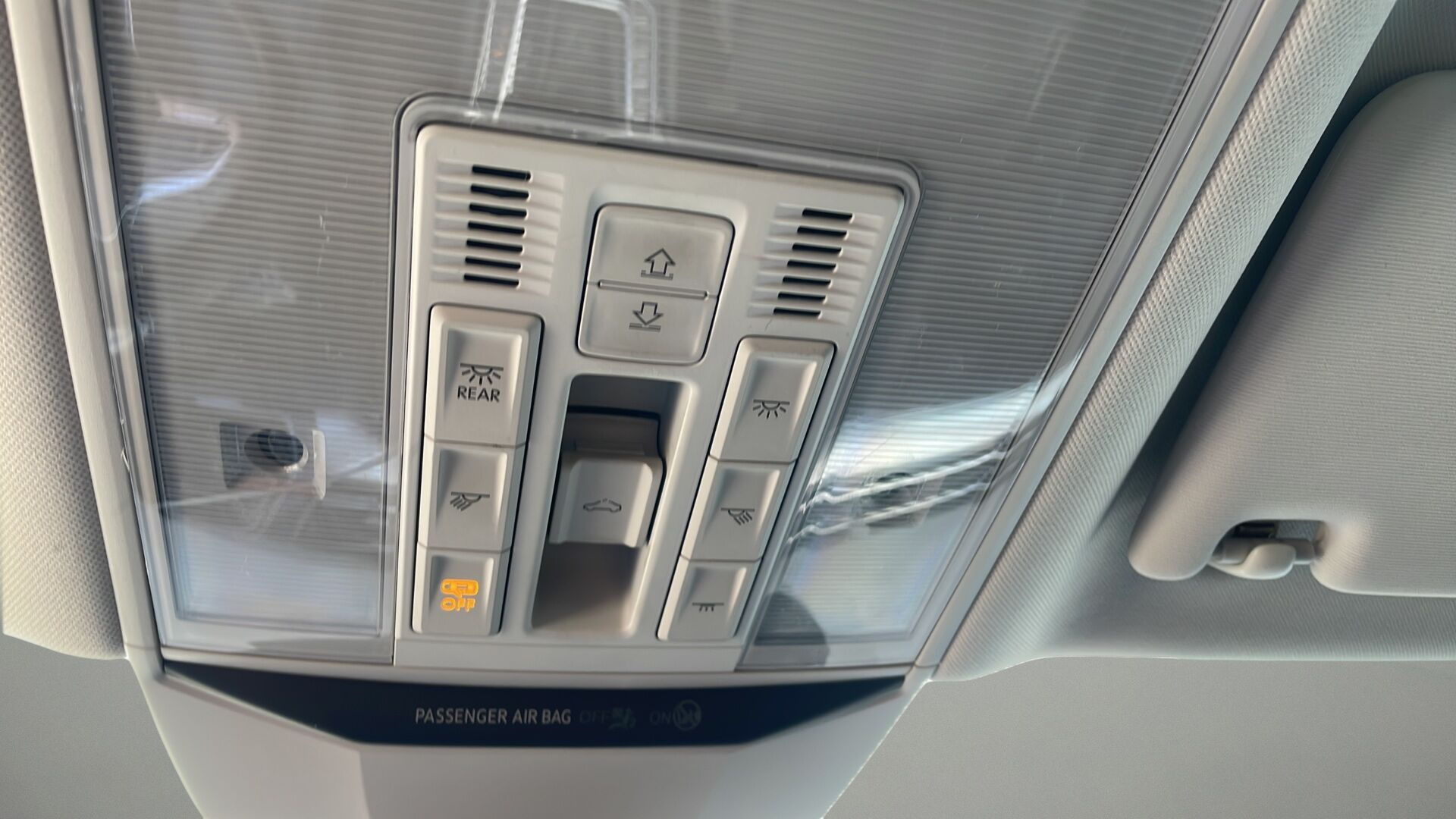 Sølv VW Passat fra 2021