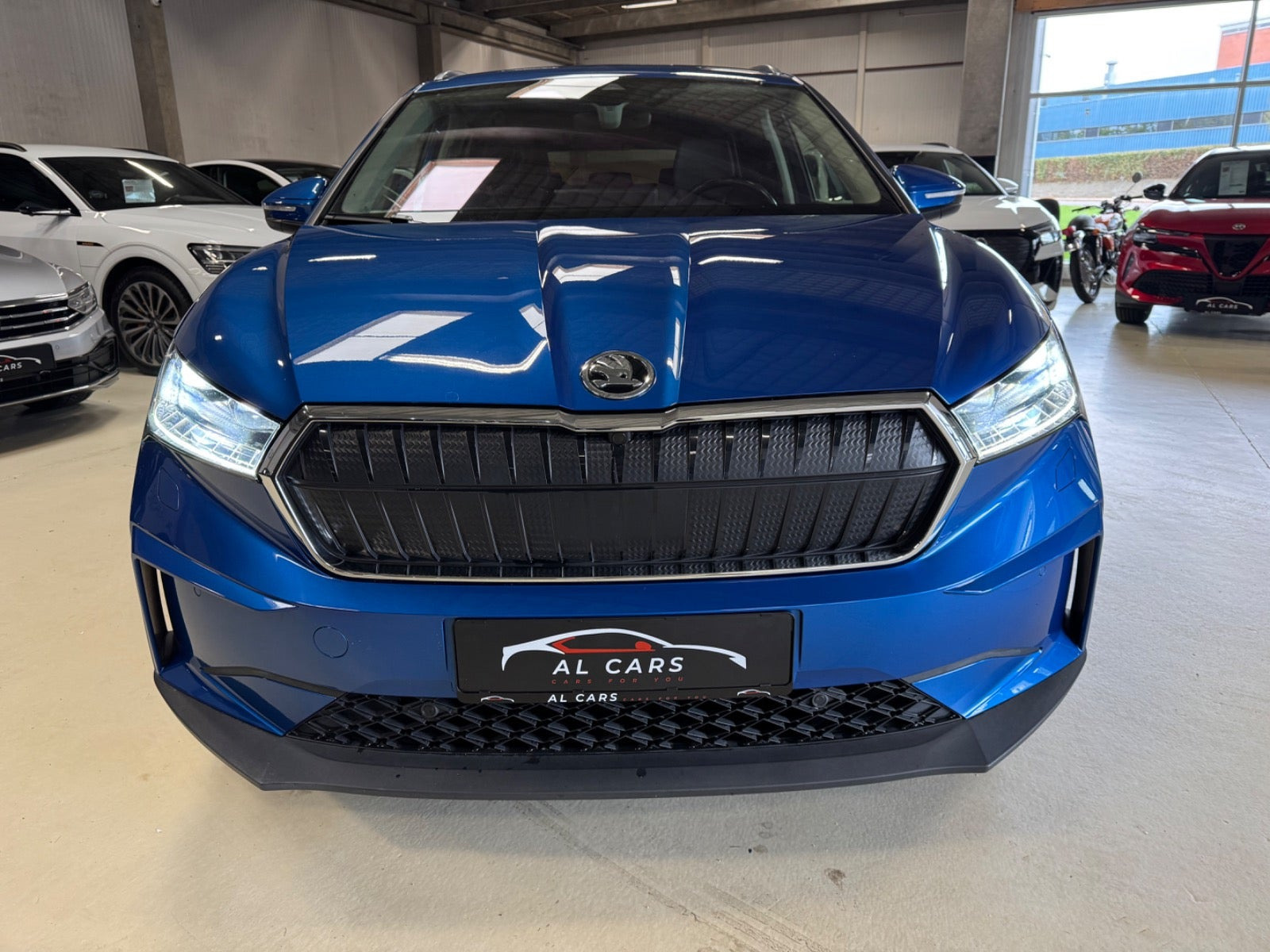 Blå Skoda Enyaq fra 2021