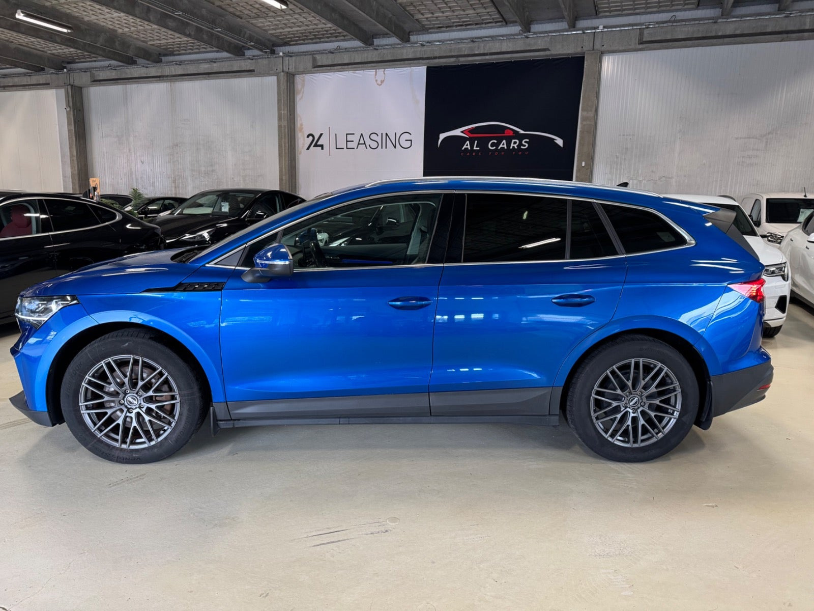 Blå Skoda Enyaq fra 2021